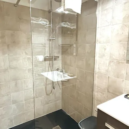 Apartment Studette Cosy Parking Terrasse Calme Cahors